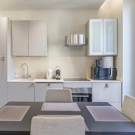 Private Furnished Apartment Ideally Located in The Carré d'Or Nizza Esterno foto